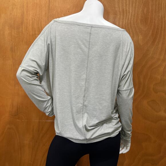 Athleta Essence Flow Top Long Sleeve Dolman Gray Soft Size M - Picture 2 of 8